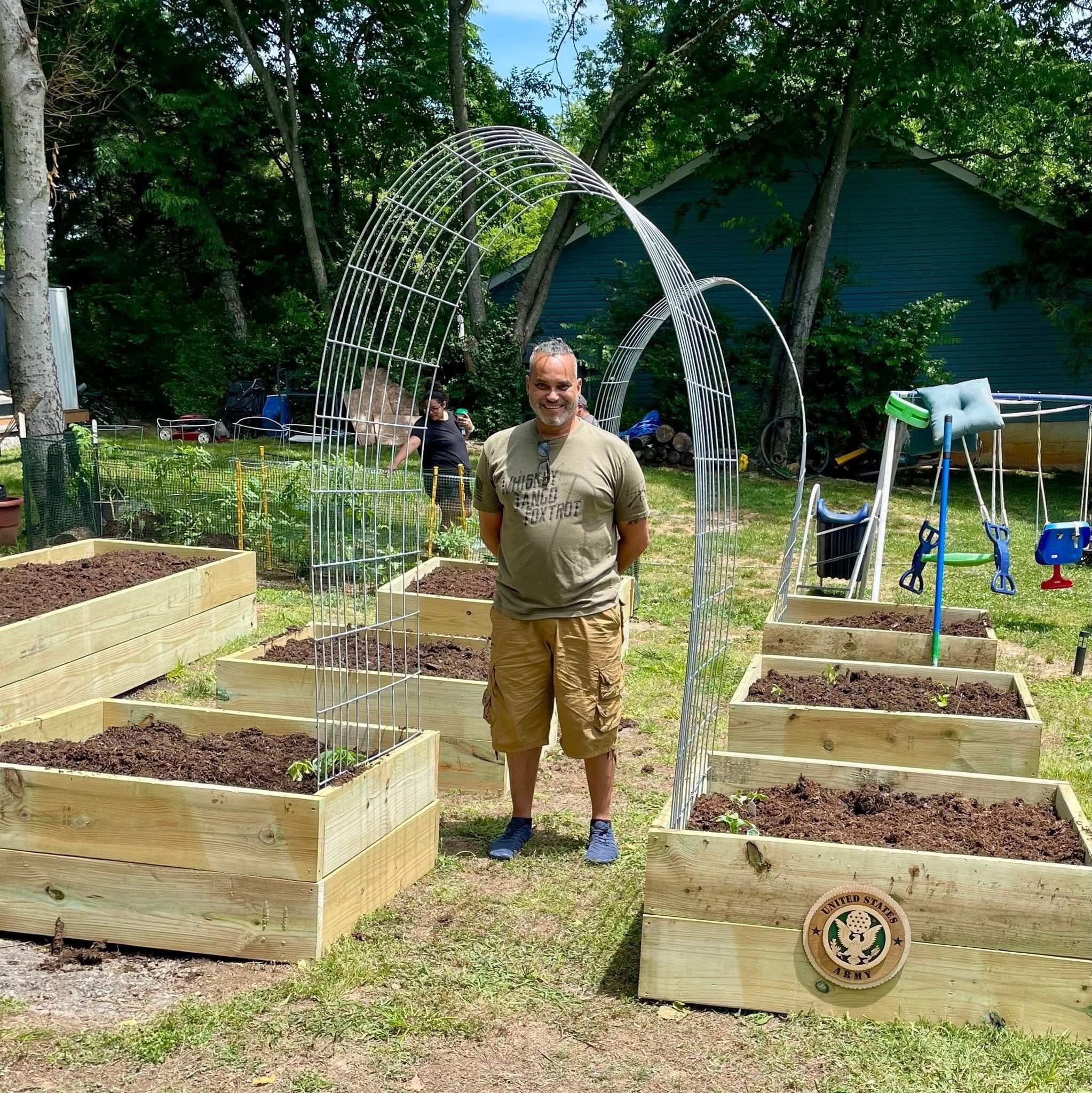 Elais Vargas's garden build